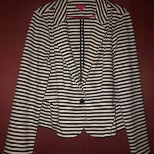 Elle brand women’s blazer.